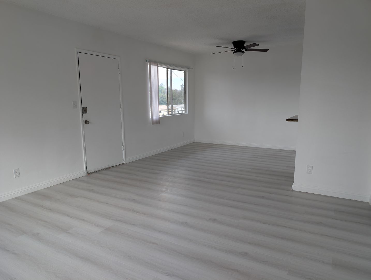 Montebello Apartment: 616 Via Altamira