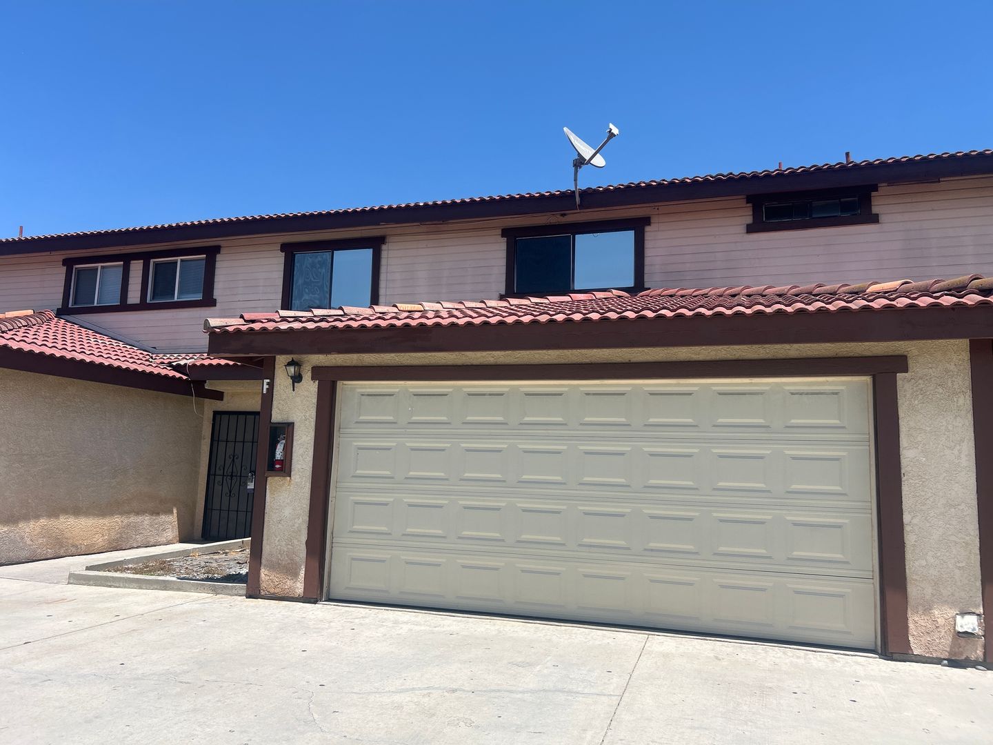 El Monte Apartment: 2120 Mountain View Road