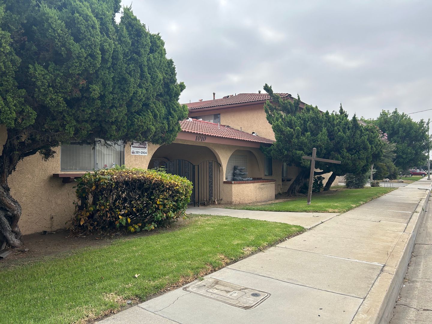 Alhambra Apartment: 1010 S. Atlantic Blvd.