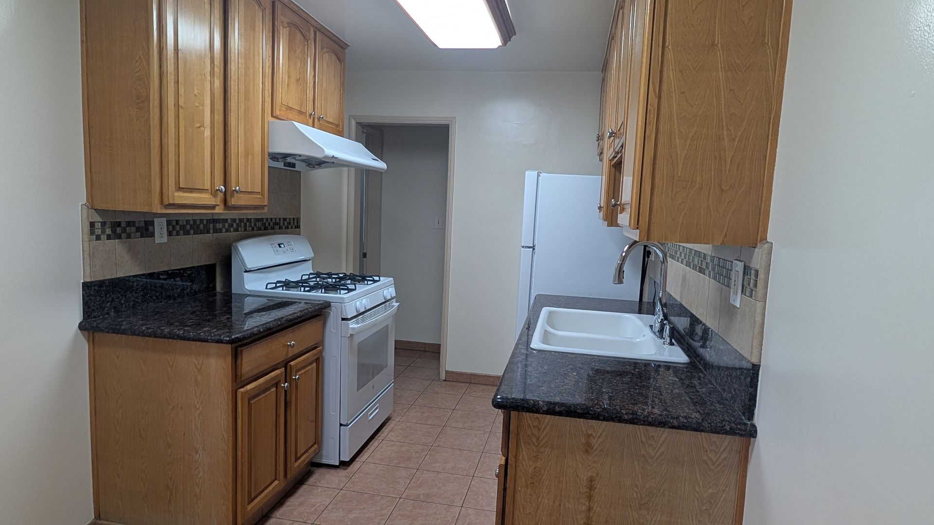 Alhambra Apartment: 1328 S. Fremont Ave.