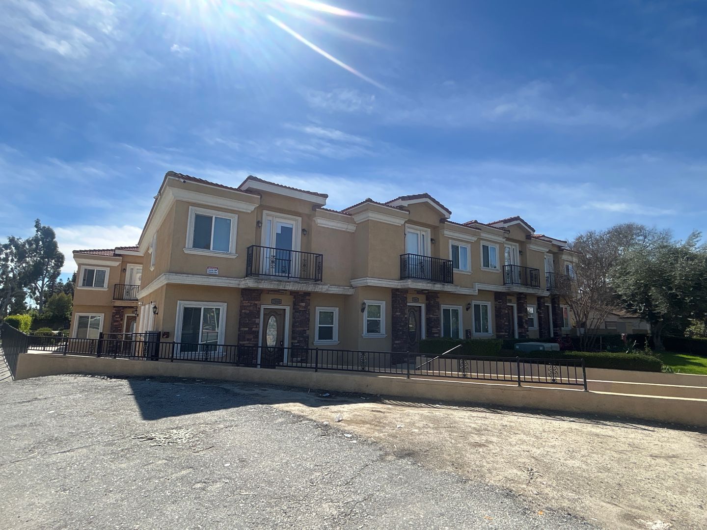 Monrovia Apartment: 706 - 708 W. Duarte Rd.