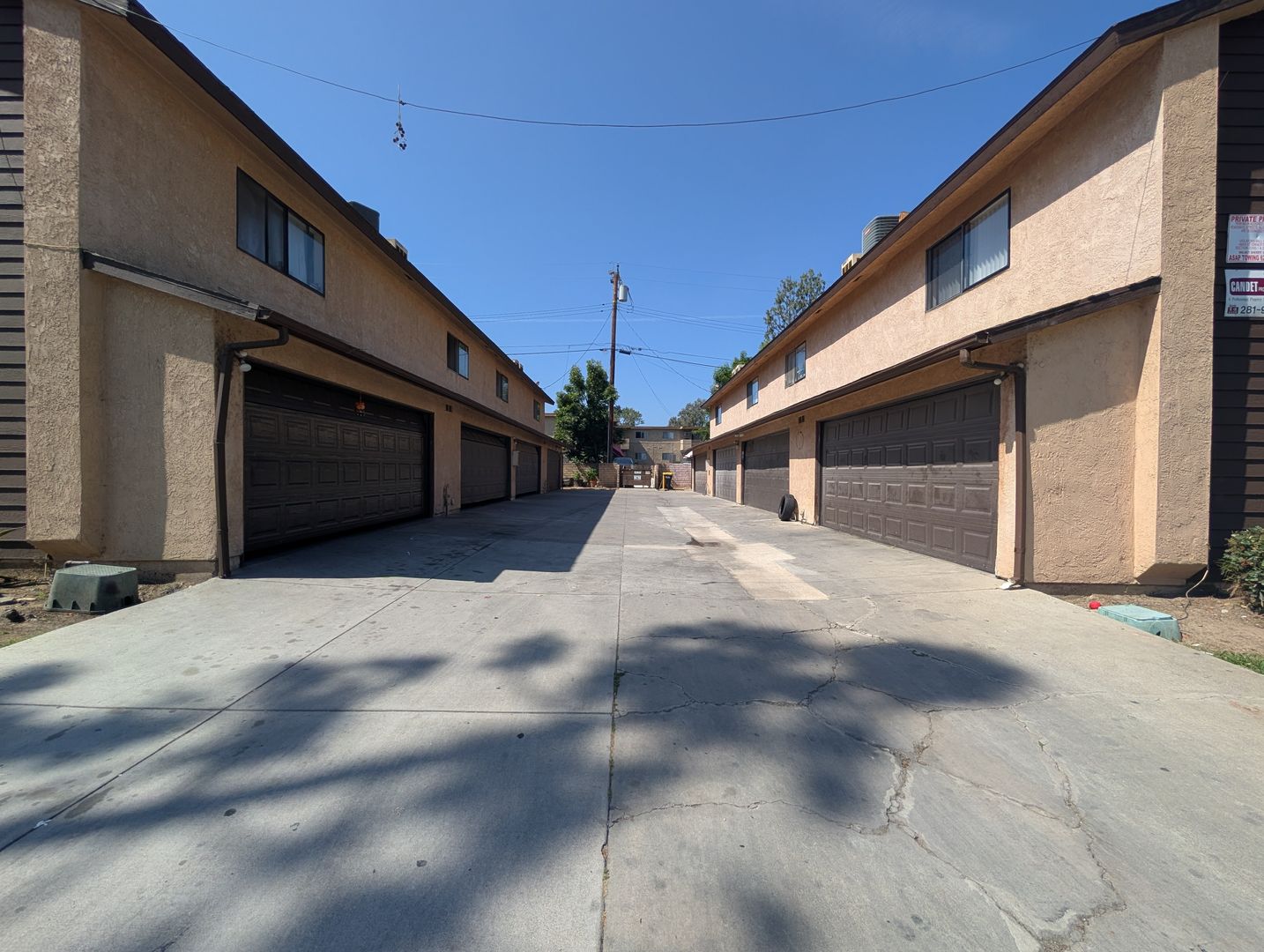 Rowland Heights Apartment: 1933-1939 Sierra Leone Ave.