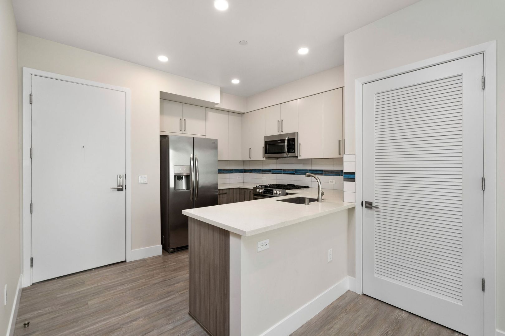 North Hollywood Apartment: 5550 Bonner Ave