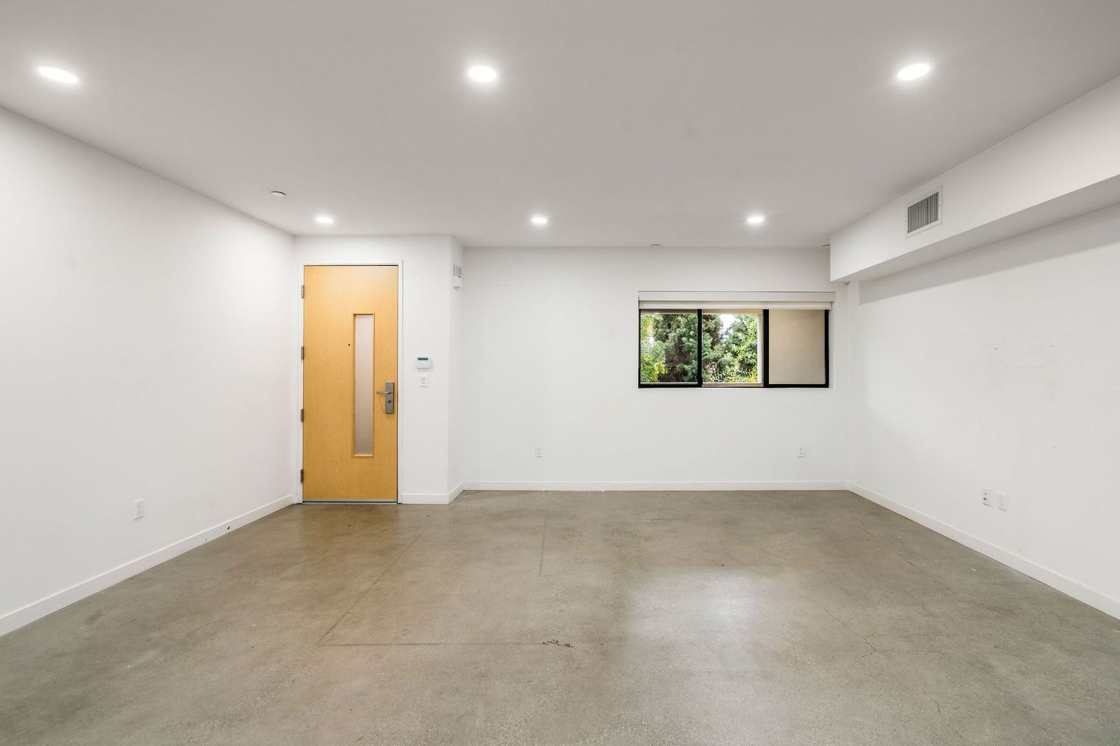 The Modern LA 6 of 12