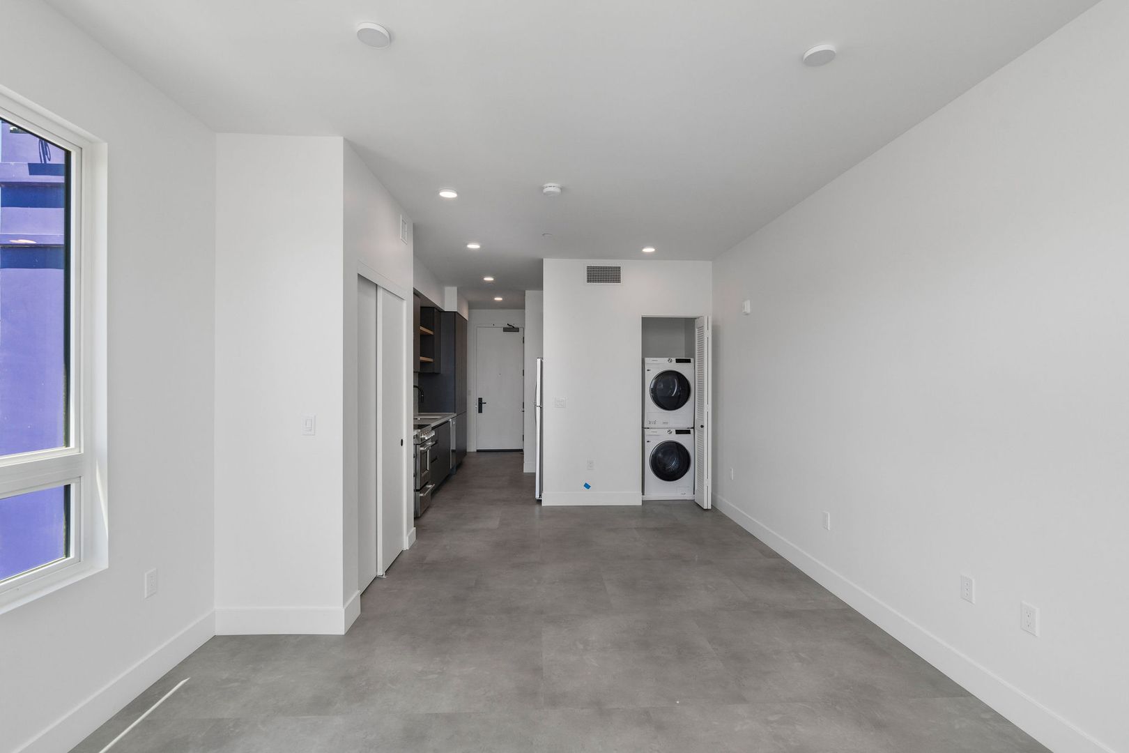 Laundry room at Bradley 43 (2 of 8)
