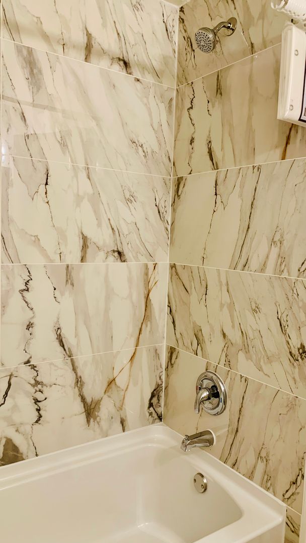 URBI 1 LLC | 2724 Abbot Kinney Blvd 9 of 11