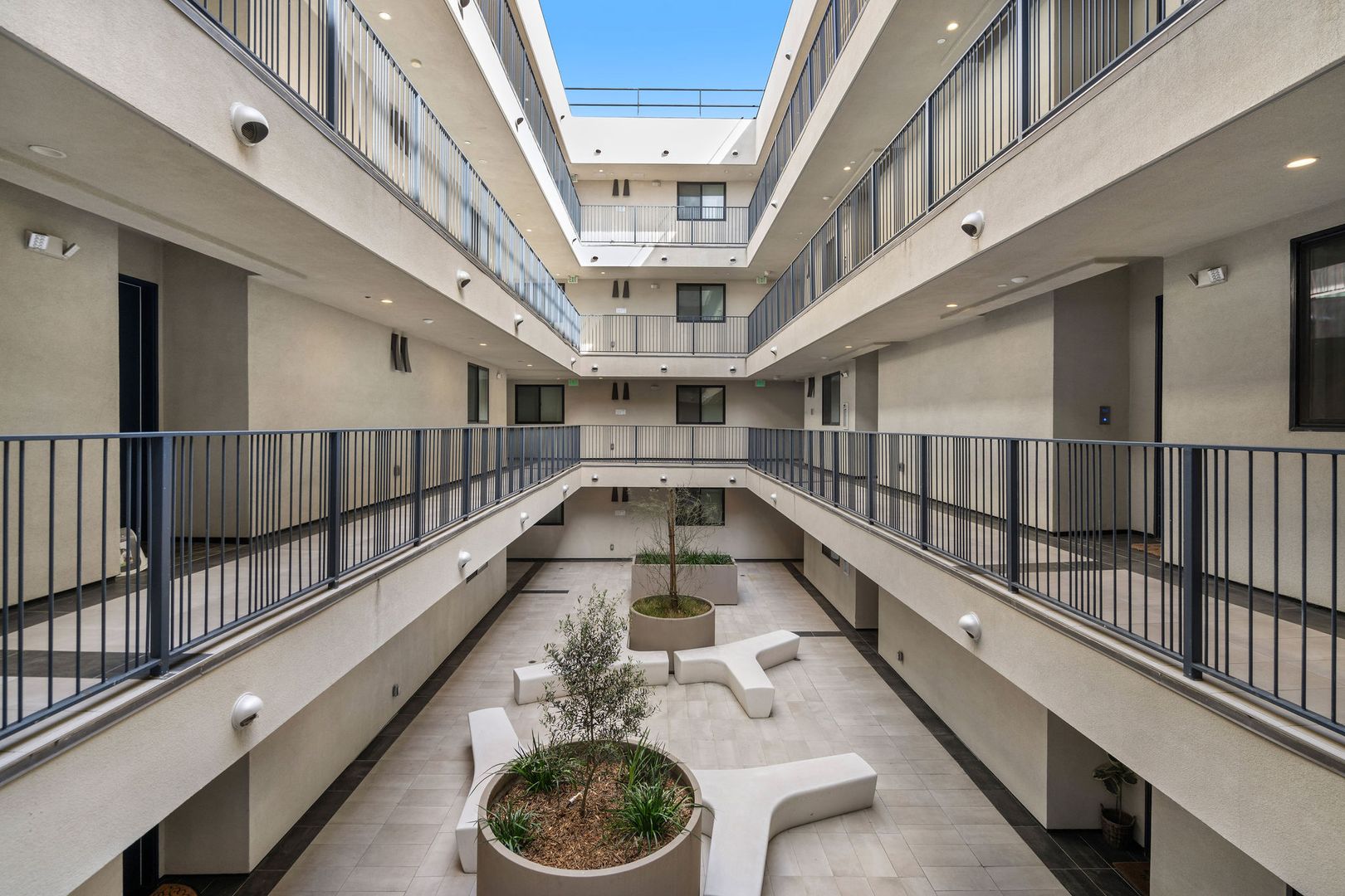 North Hollywood Apartment: 5550 Bonner Ave