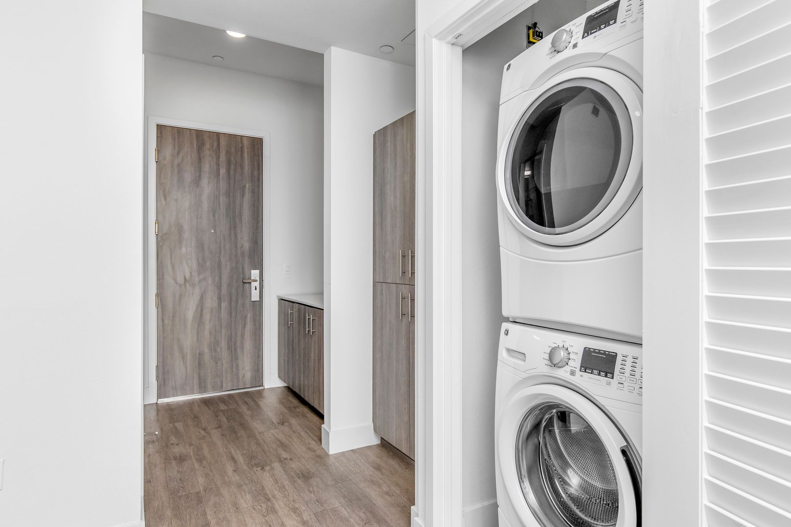 Laundry room at SevenWest (4 of 5)