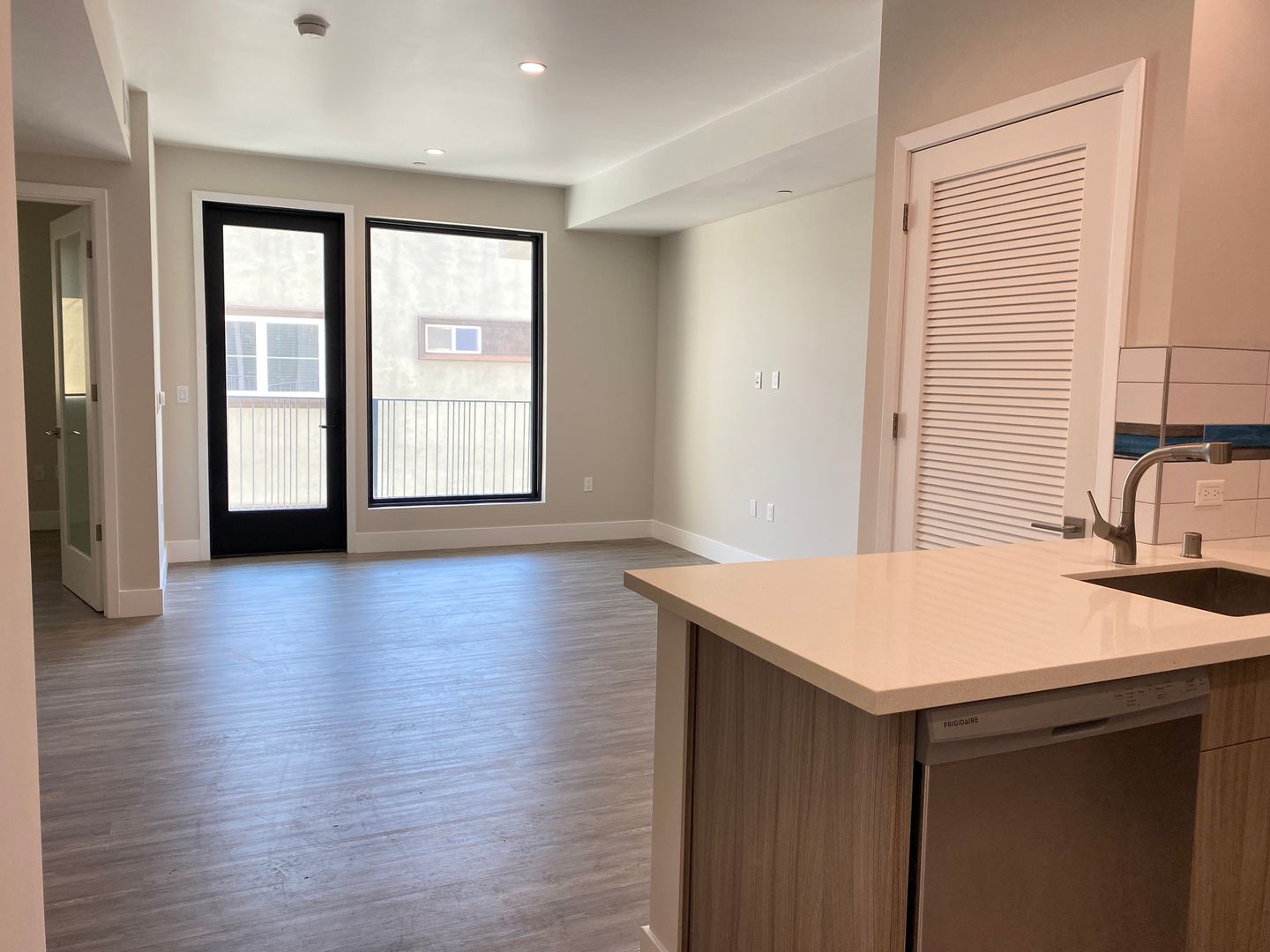 North Hollywood Apartment: 5550 Bonner Ave