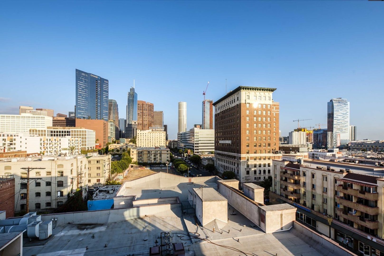 Los Angeles Apartment: 1331 W 7th St