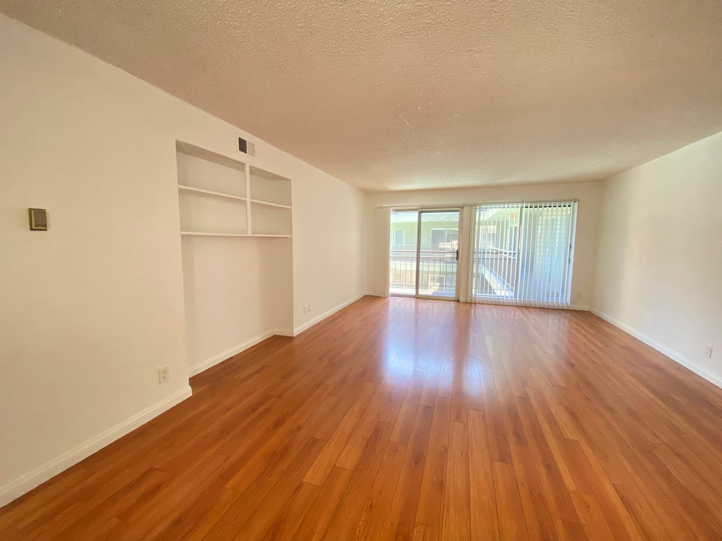 511 N Kenmore Ave 11 of 12