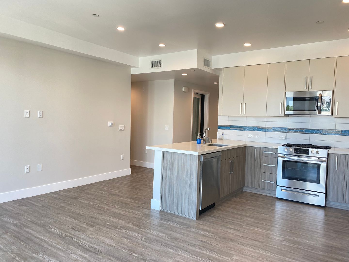 5550 Bonner LLC 1 of 18