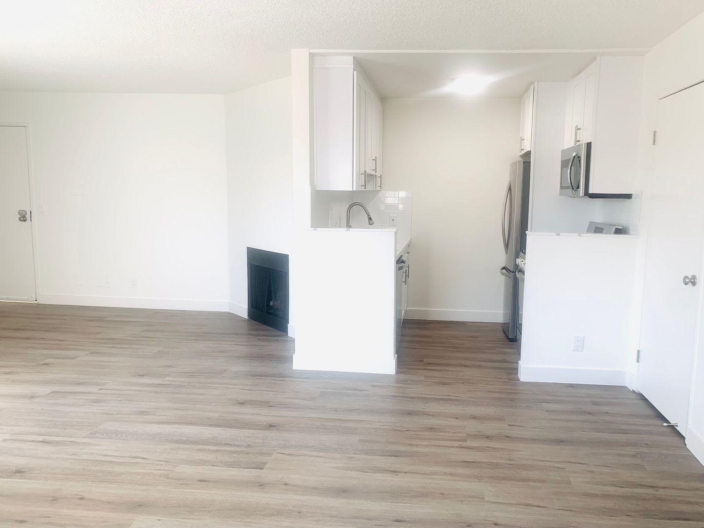 URBI 1 LLC | 2724 Abbot Kinney Blvd 11 of 14