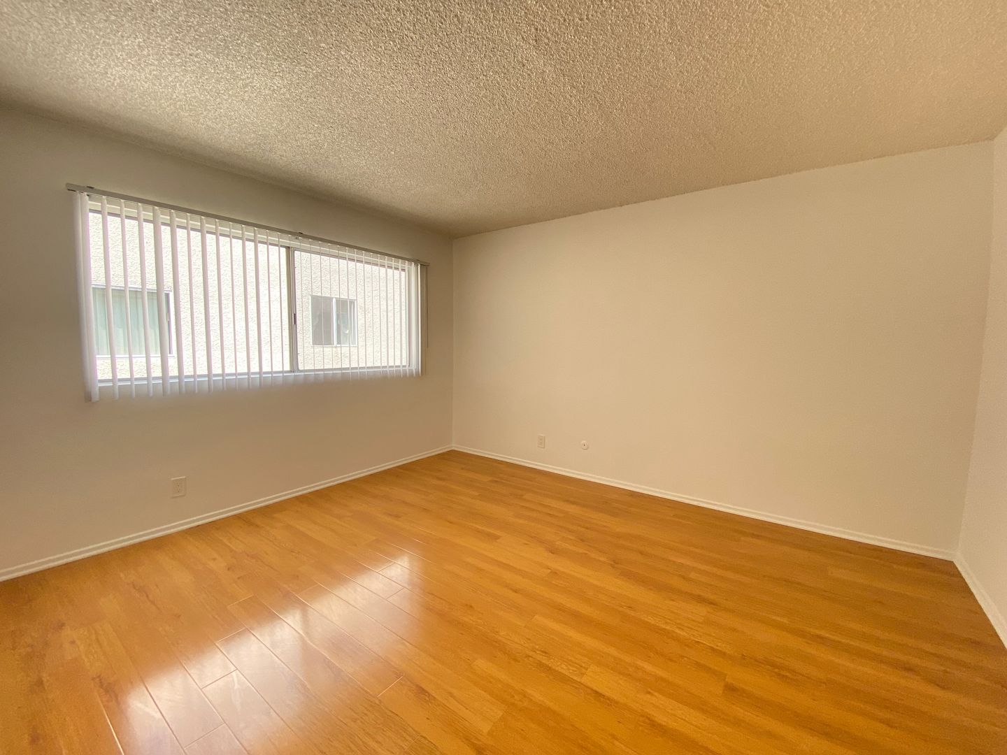 511 N Kenmore Ave 10 of 16