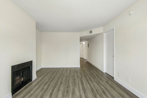 Venice Two-Bedroom Charm - Up to 6 Weeks Free - Free Parking – photo 1