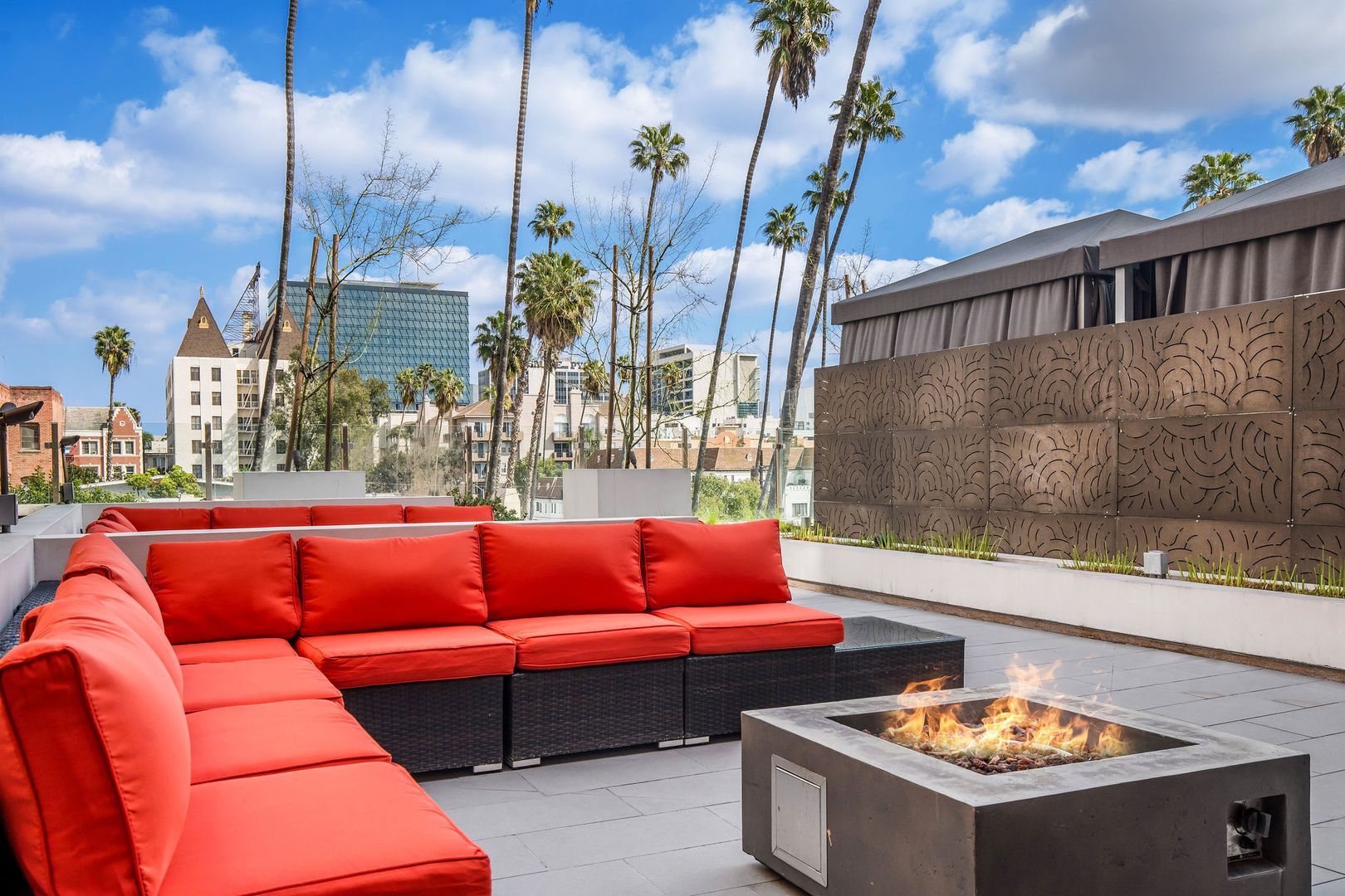 Los Angeles Apartment: 453 S Kenmore Ave