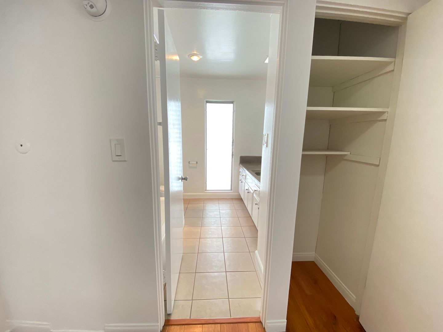511 N Kenmore Ave 7 of 16