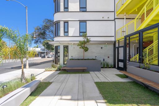 Bradley 43: Sophisticated Studios with Stunning City Views ~ Now Leasing – photo 1