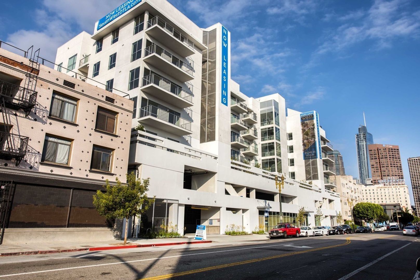 Los Angeles Apartment: 1331 W 7th St