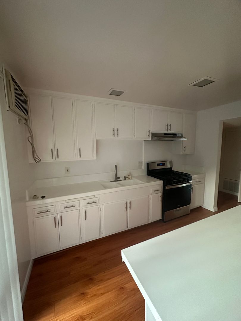 511 N Kenmore Ave 6 of 12
