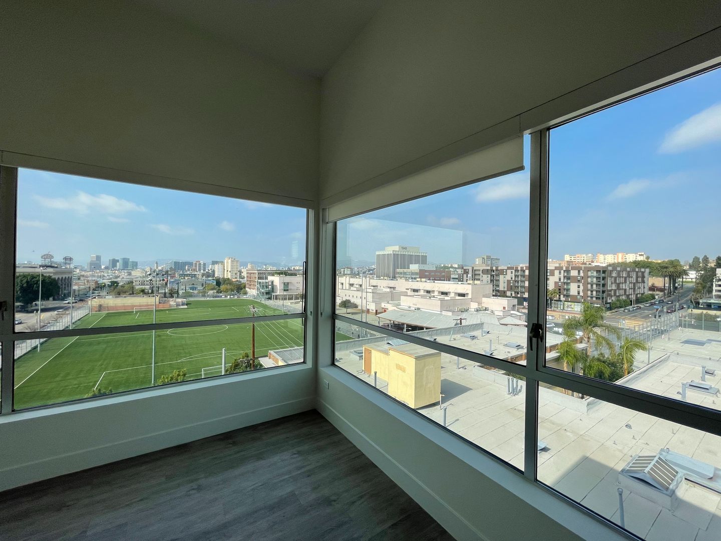 Los Angeles Apartment: 1331 W 7th St