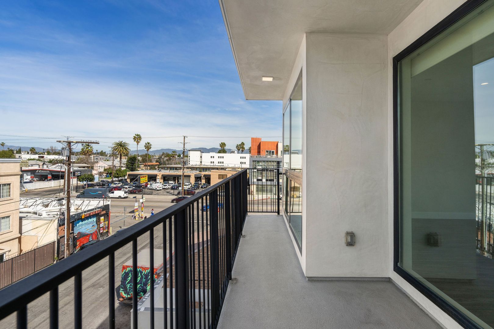 North Hollywood Apartment: 5550 Bonner Ave