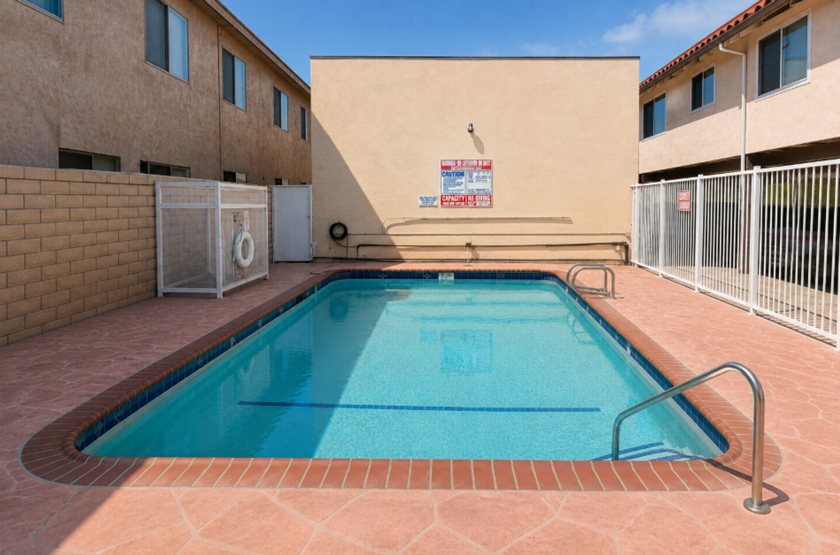 15525 Nordhoff St 5 of 6