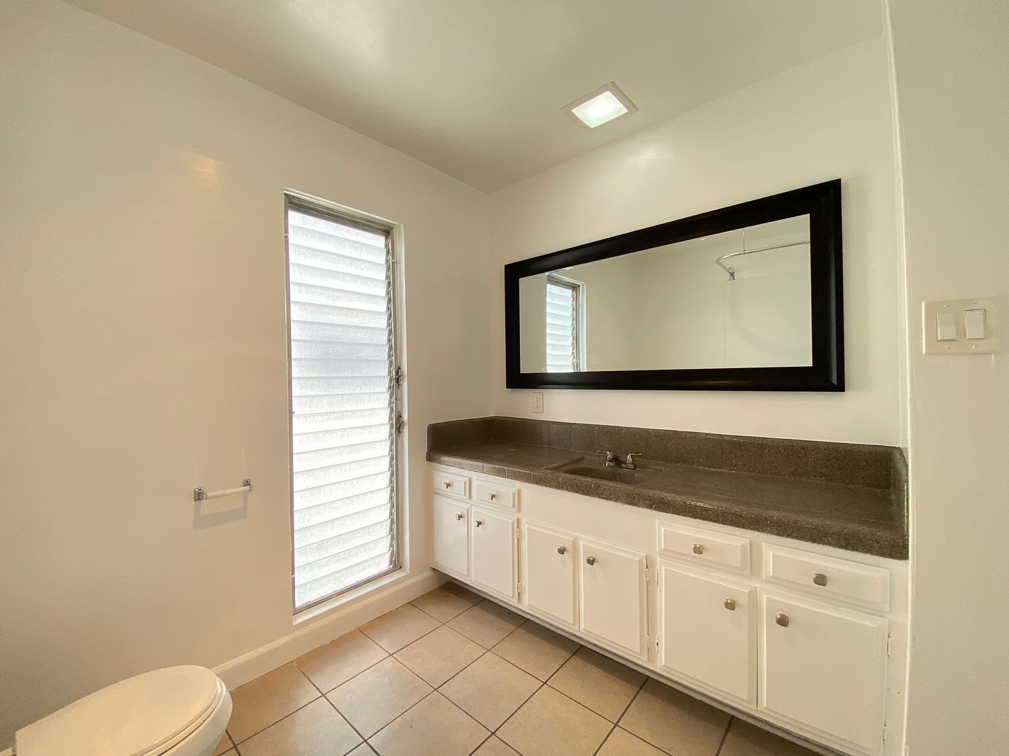 511 N Kenmore Ave 8 of 16