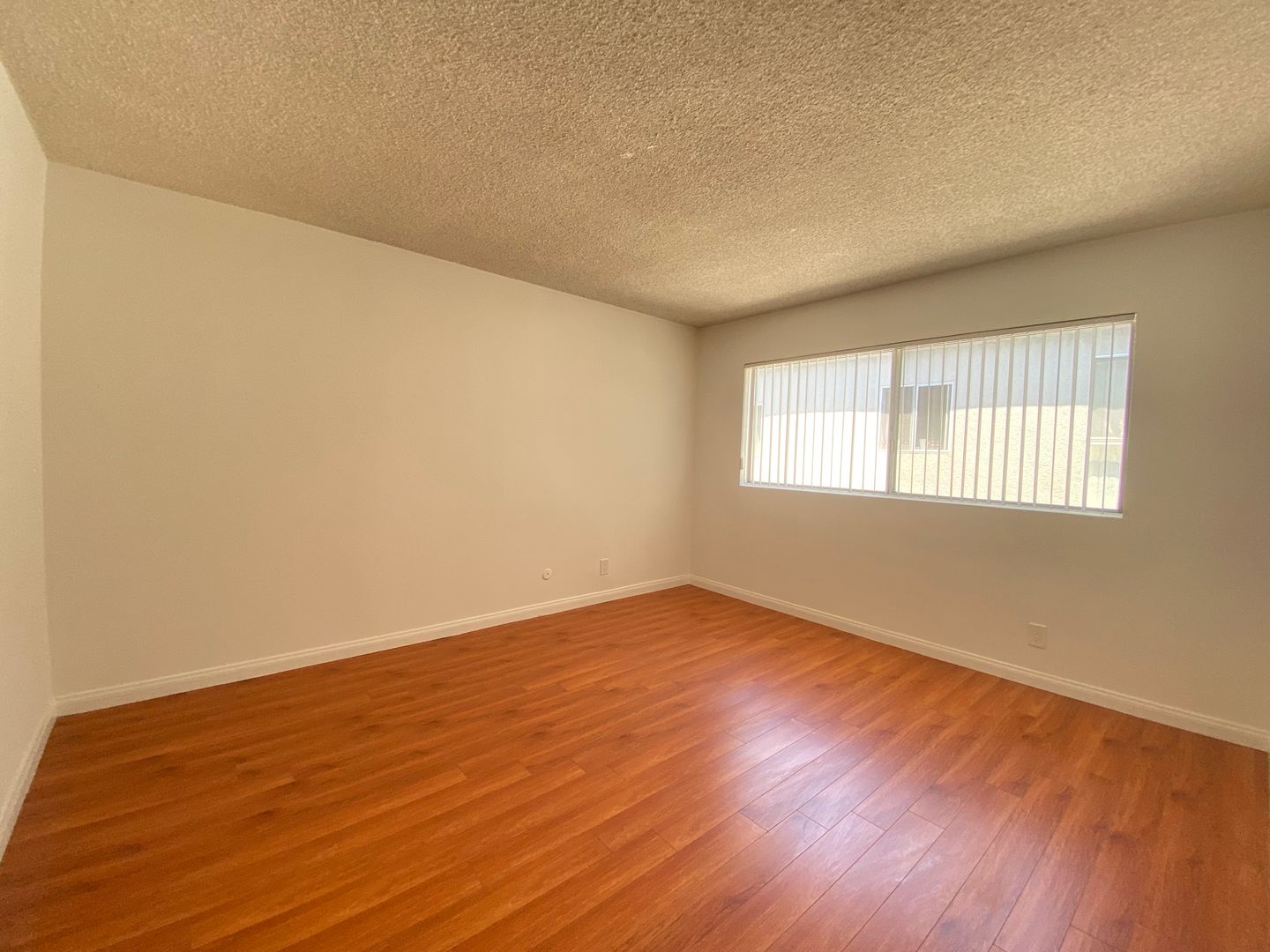 511 N Kenmore Ave 4 of 5