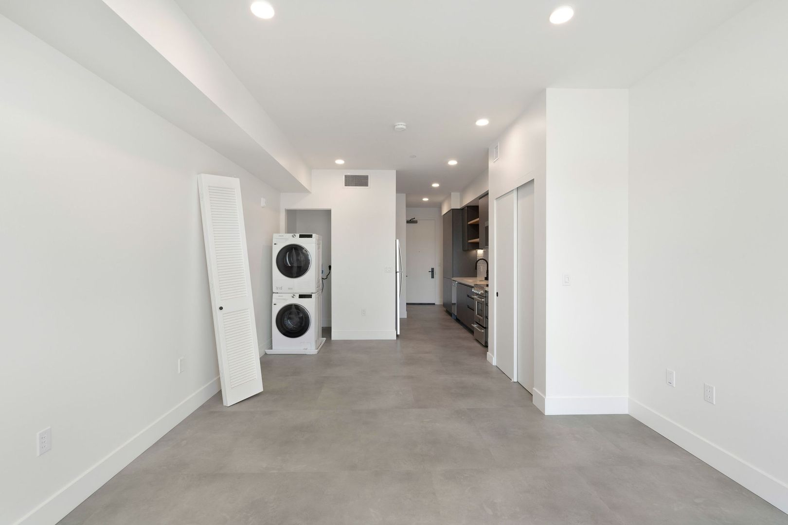 Laundry room at Bradley 43 (4 of 8)