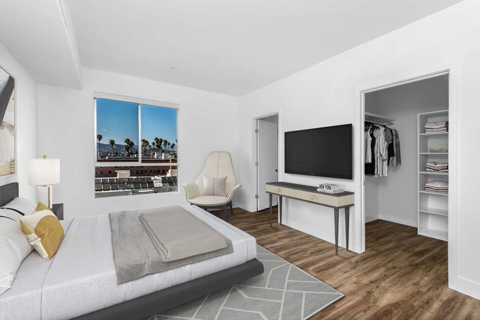 Los Angeles Apartment: 453 S Kenmore Ave
