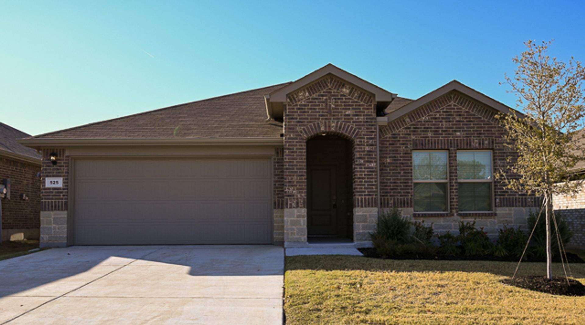 Springtown House: 525 Bronze Circle E.