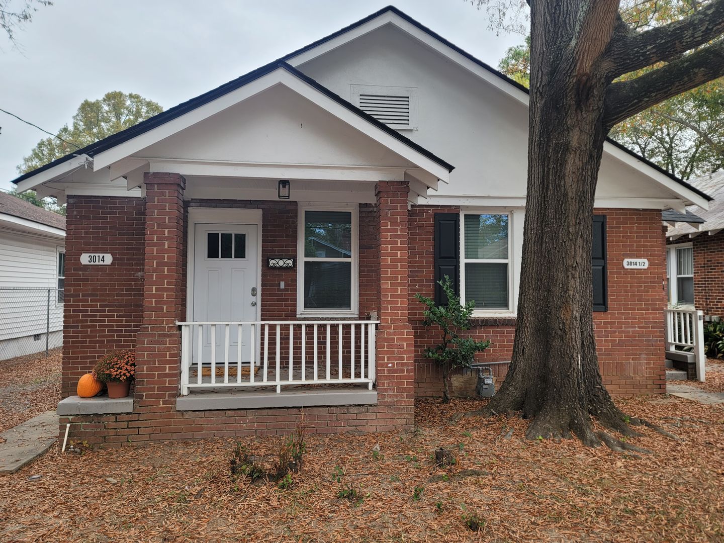 Columbia Apartment: 3014-3014 1/2 Columbia Ave