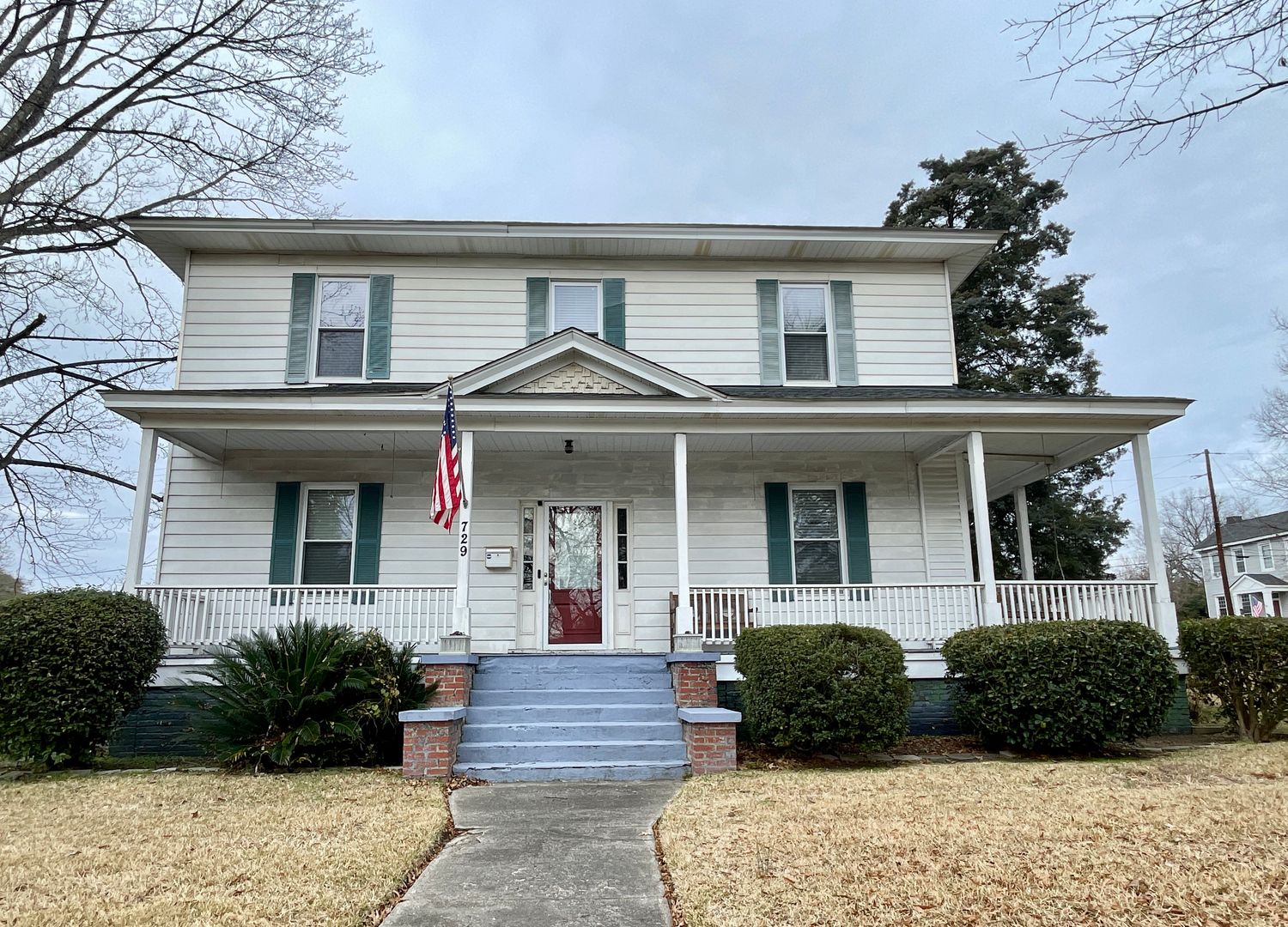 Columbia House: 729 Whaley St