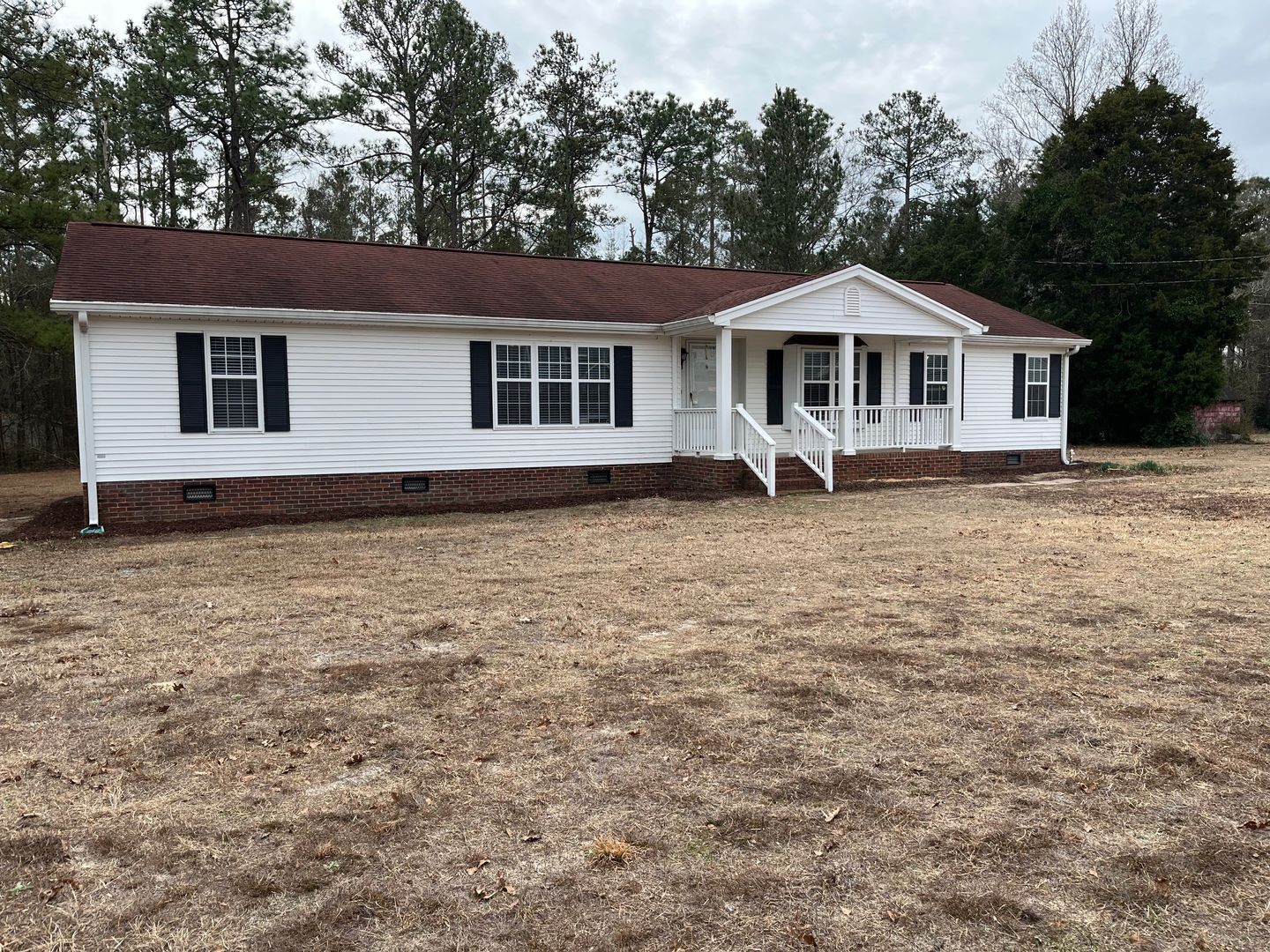 Lexington House: 112 Willow Drive