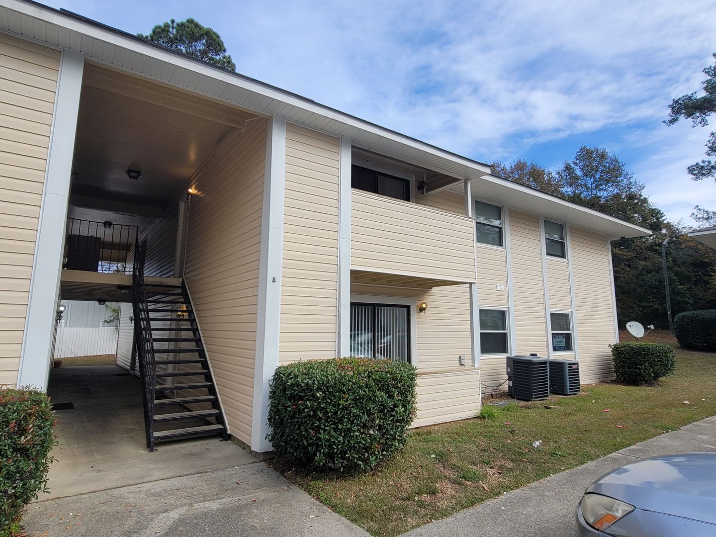 Columbia Apartment: 1401 Elmtree Rd