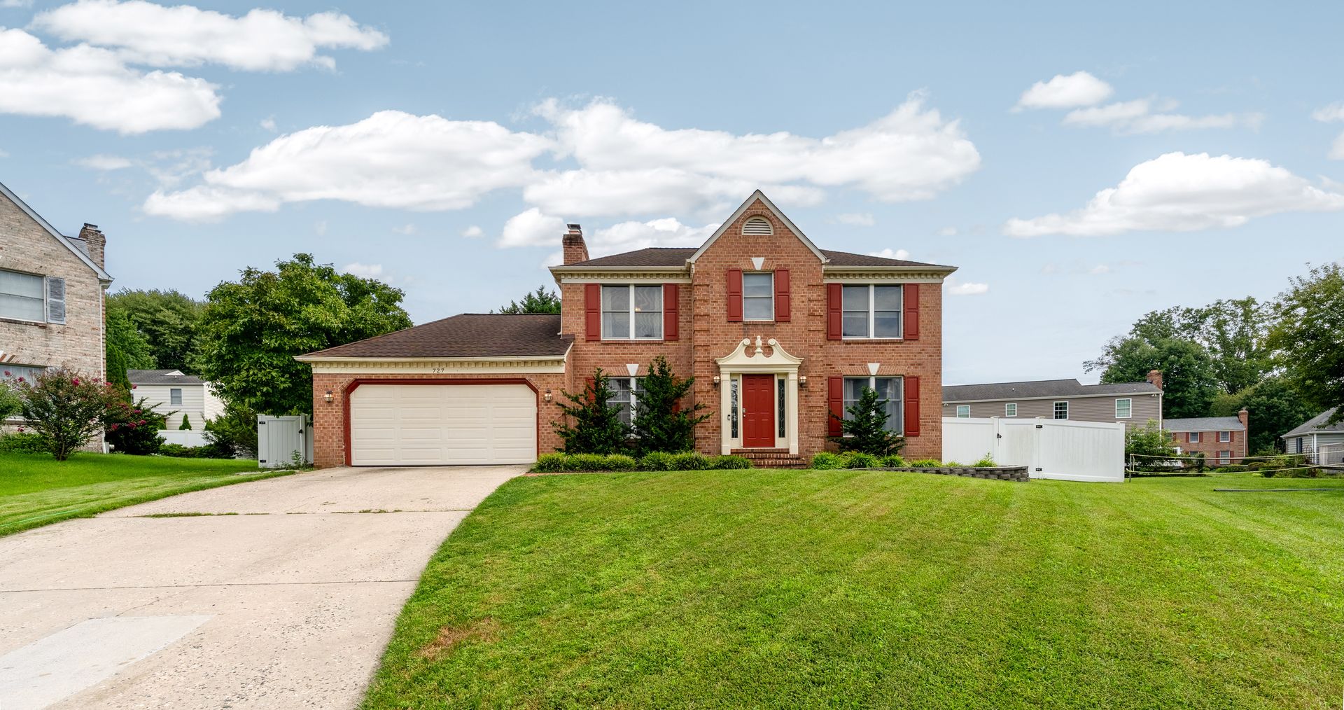 Bel Air House: 727 Macphail Ct. S