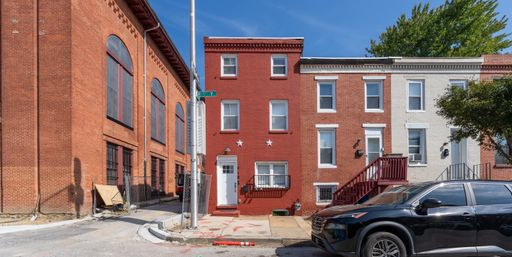 Furnished 3-Bedroom, 3-Bathroom Rental Close to University of Maryland and Downtown – photo 1