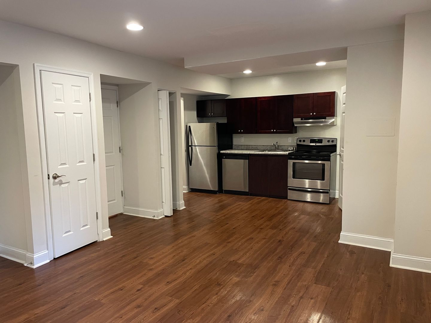 Baltimore Apartment: 6103-6109 Bellona Ave.