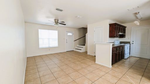 813 W. Arroyo Park Lane: 3 Bed/ 2.5 Bath/ 1 Car Garage – photo 1