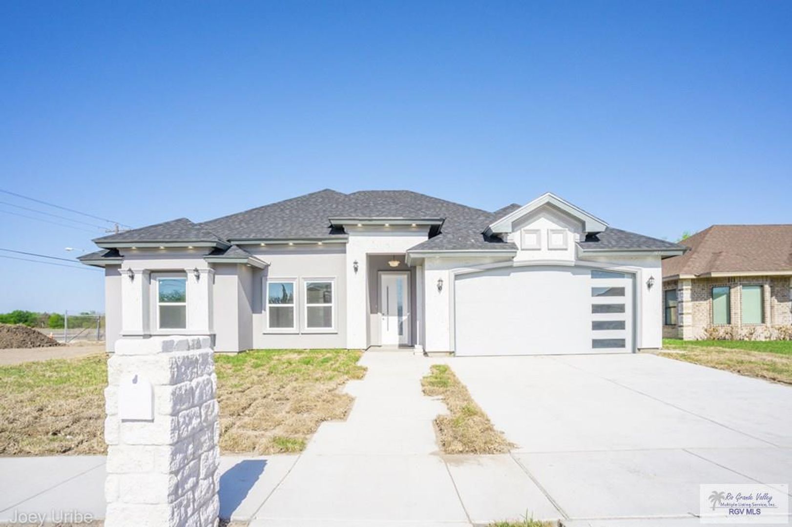 Harlingen House: 1434 W. White Oak Dr.