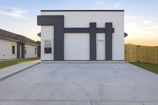 Modern 3BD/2BTH Apartment for Lease – Move-In Special! – photo 1