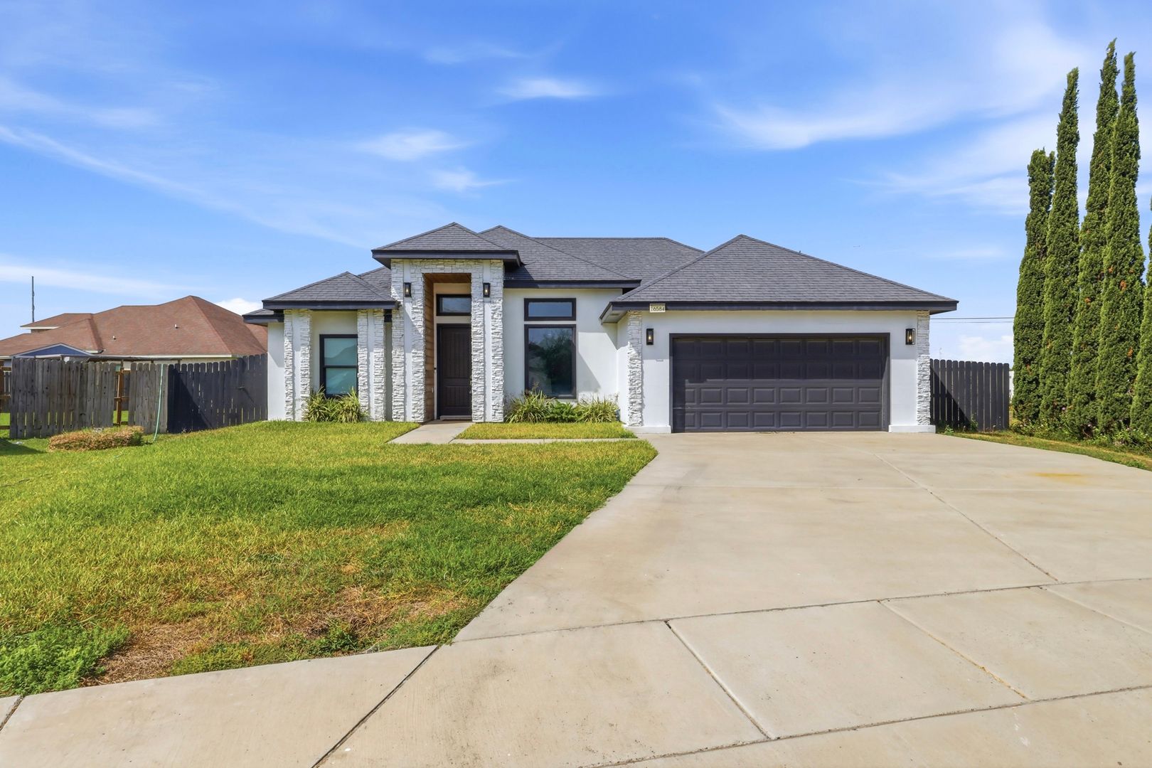 Harlingen House: 16584 Barnes Ct