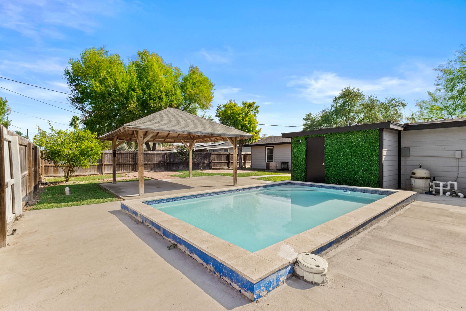 Harlingen House: 218 W. Williamson Ave