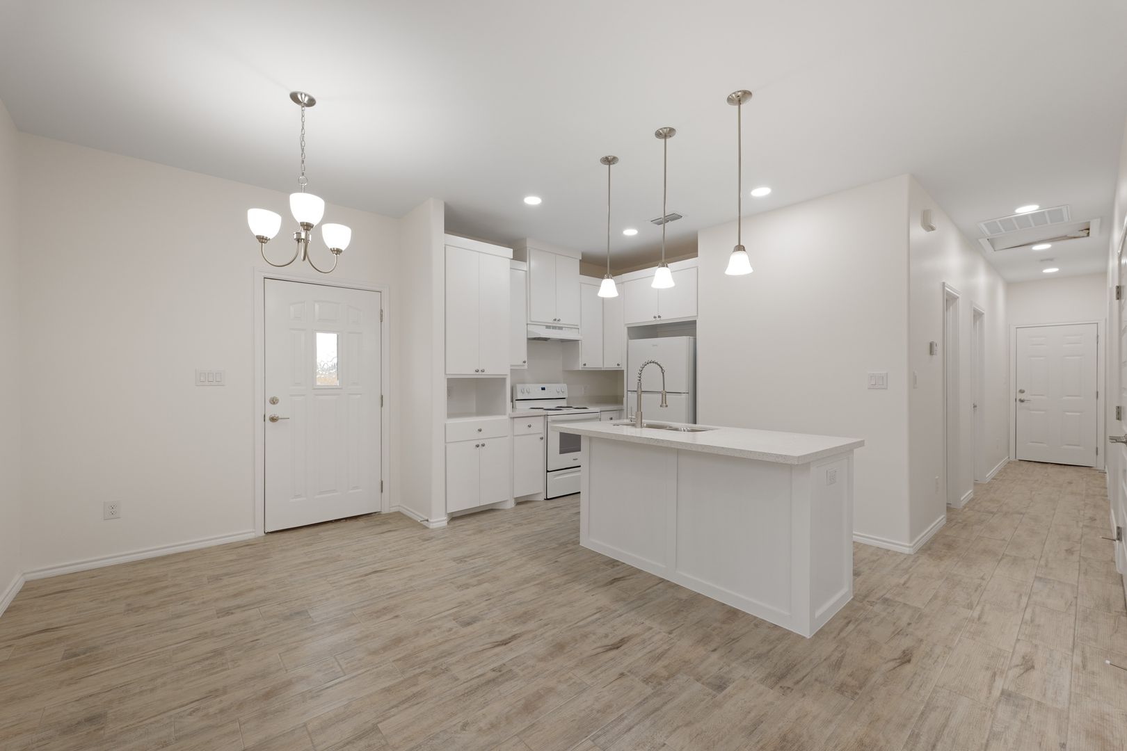 La Feria Apartment: 2326 Summit Rd