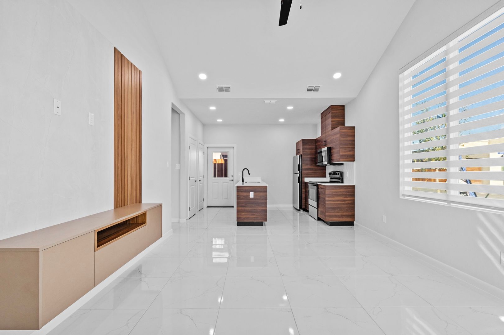 Weslaco Townhome: 501 Coves Lane #3