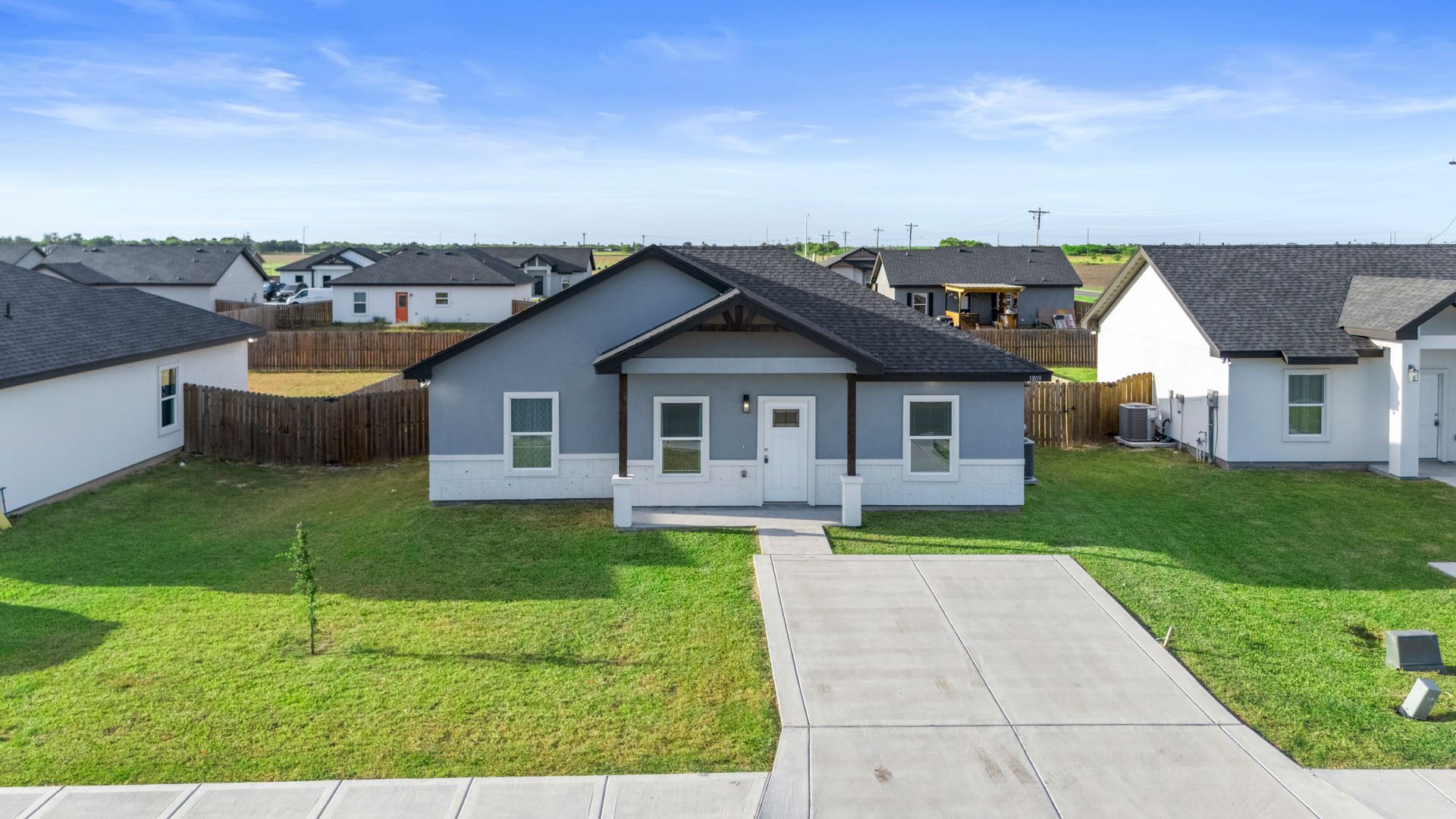 Mercedes House: 1809 Unity Drive