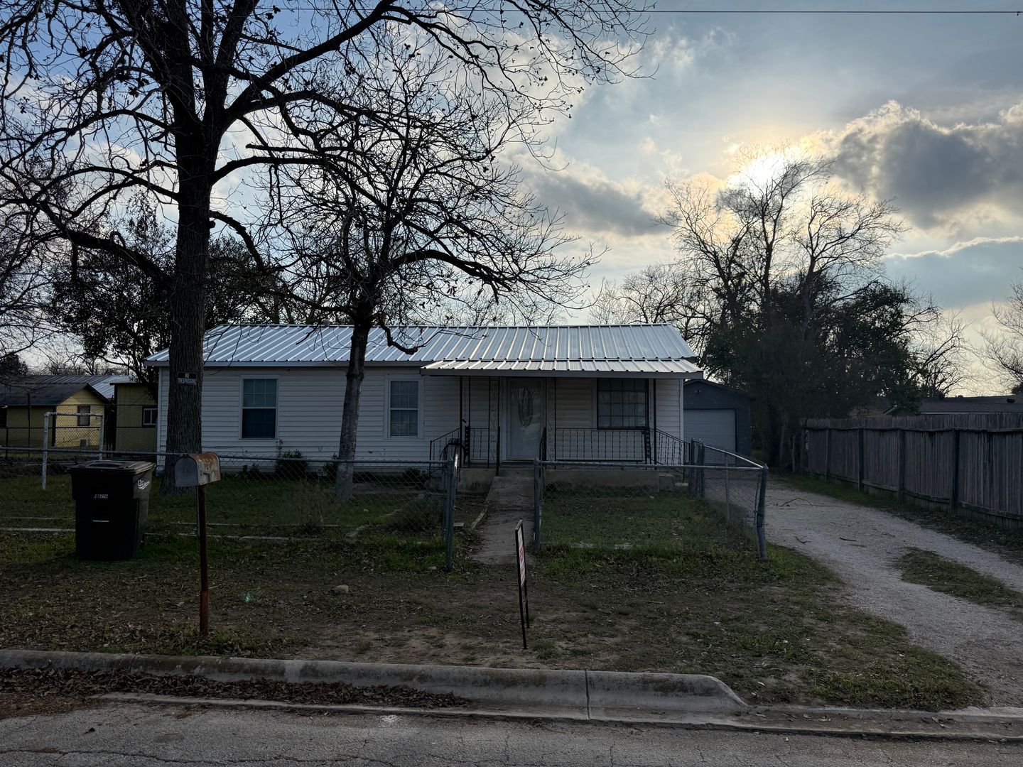 NEW BRAUNFELS House: 784 SAMUELS