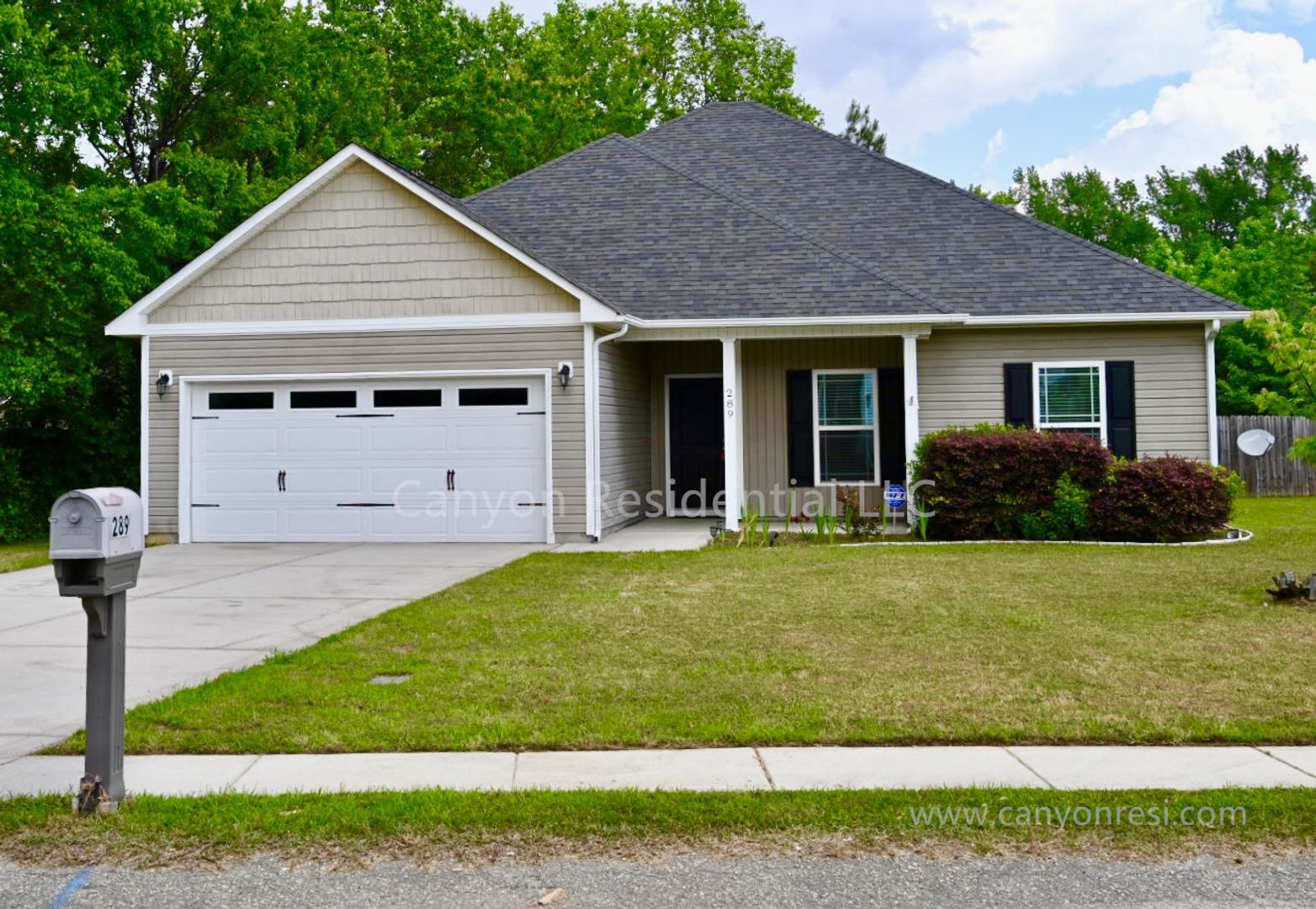 Raeford House: 289 Hogart Street