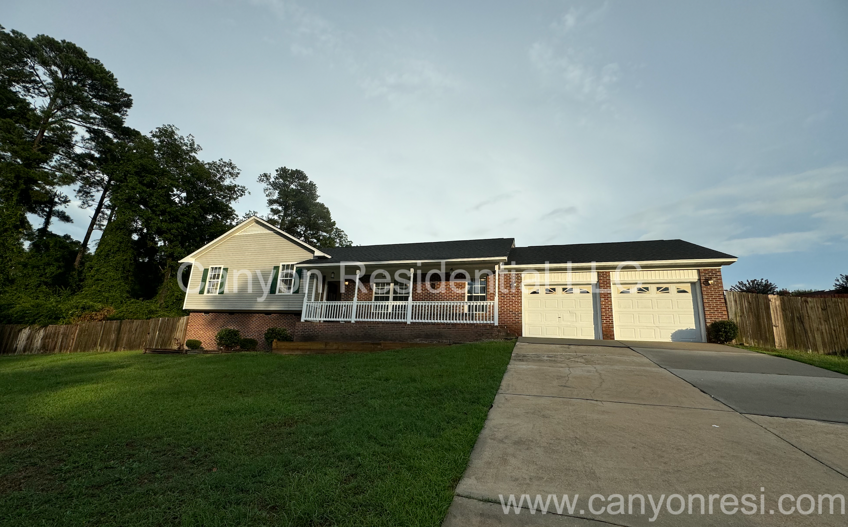 Raeford House: 229 Lakeside Road